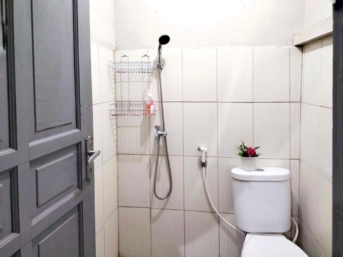 Brussels Homestay Kost Balige Esterno foto